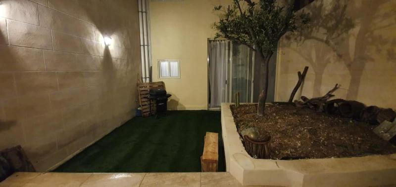 Dhara House Malta Bed and Breakfast Paola Εξωτερικό φωτογραφία
