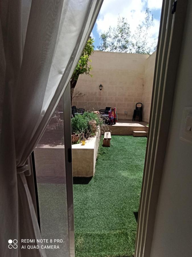 Dhara House Malta Bed and Breakfast Paola Εξωτερικό φωτογραφία